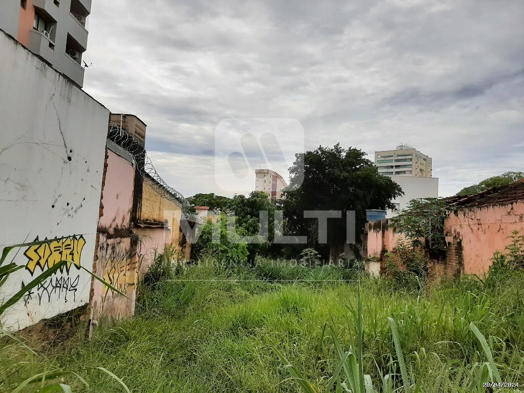 Terreno à venda com 1 quarto, 333m² - Foto 2