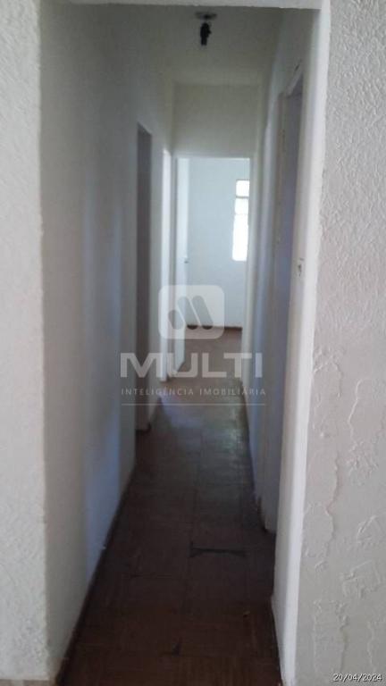 Casa à venda com 4 quartos, 103m² - Foto 5