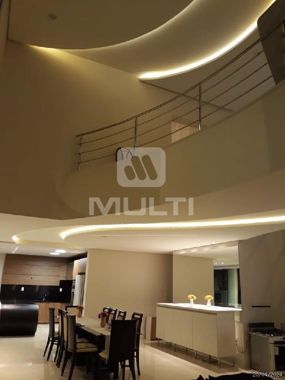 Casa de Condomínio à venda com 5 quartos, 627m² - Foto 2