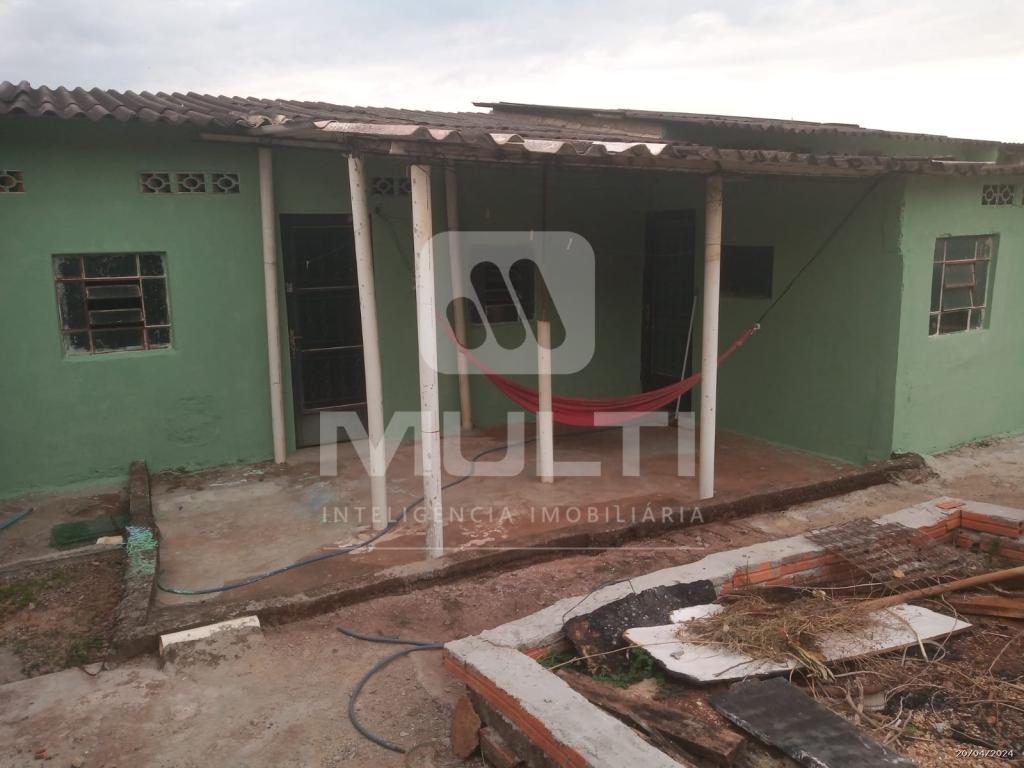 Casa à venda com 6 quartos, 220m² - Foto 5