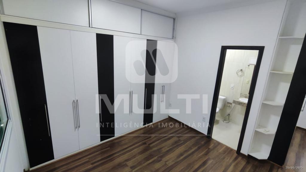 Casa à venda com 3 quartos, 180m² - Foto 6