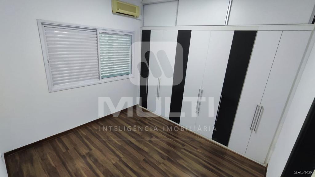Casa à venda com 3 quartos, 180m² - Foto 7