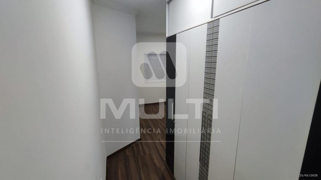 Casa à venda com 3 quartos, 180m² - Foto 8