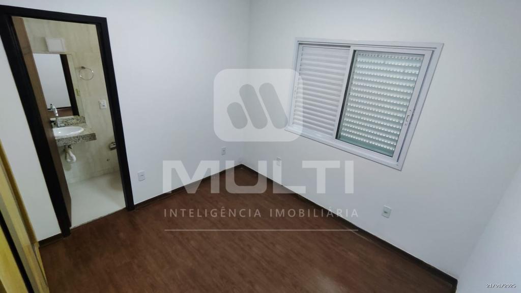 Casa à venda com 3 quartos, 180m² - Foto 9