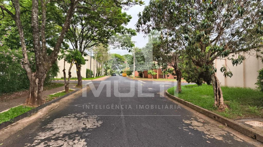 Terreno à venda com 1 quarto, 525m² - Foto 3