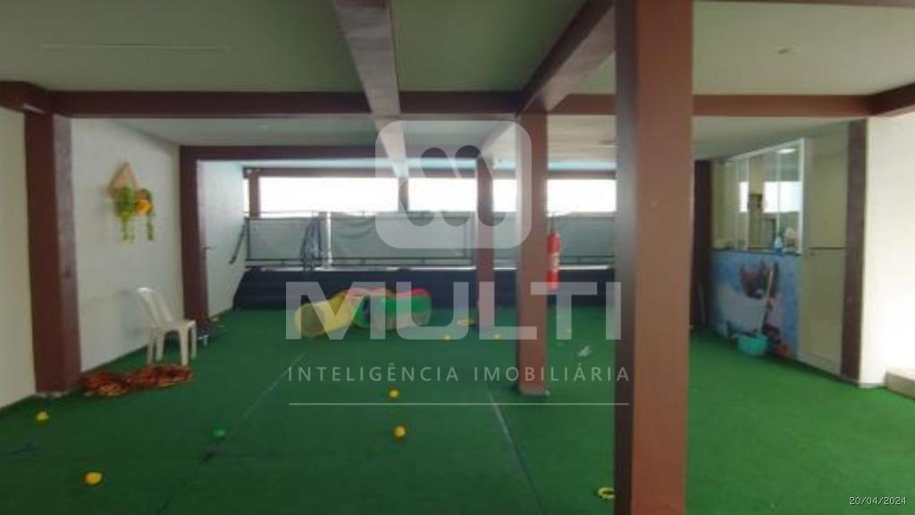 Prédio Inteiro à venda com 5 quartos, 378m² - Foto 1