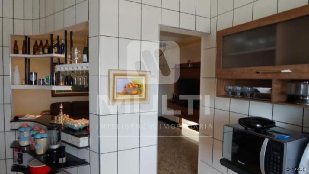 Prédio Inteiro à venda com 5 quartos, 378m² - Foto 6