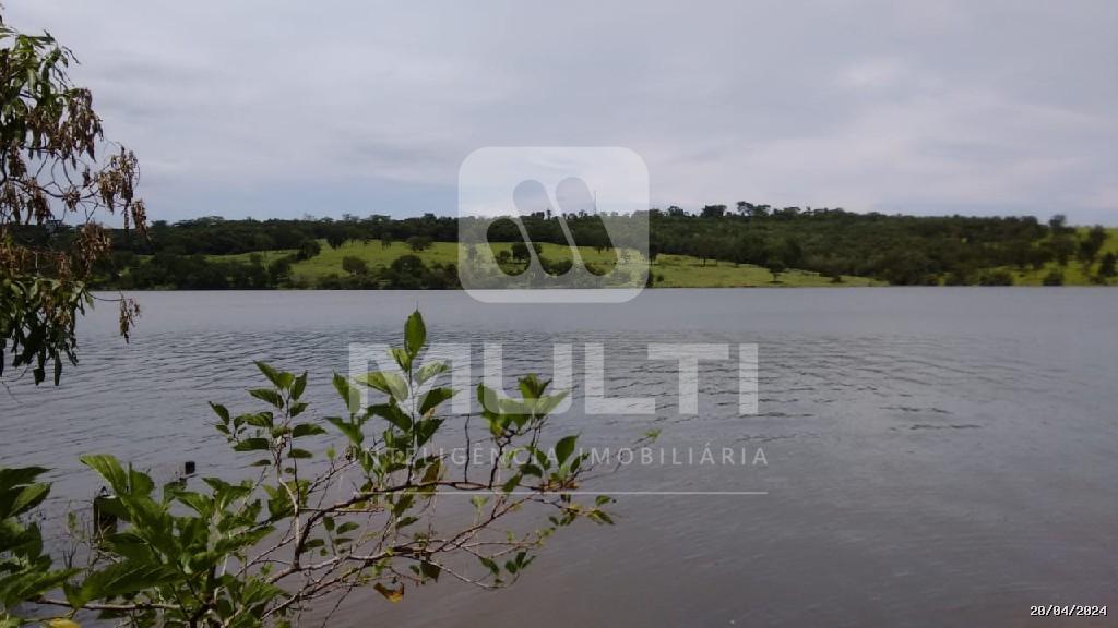Chácara à venda com 2 quartos, 120m² - Foto 6