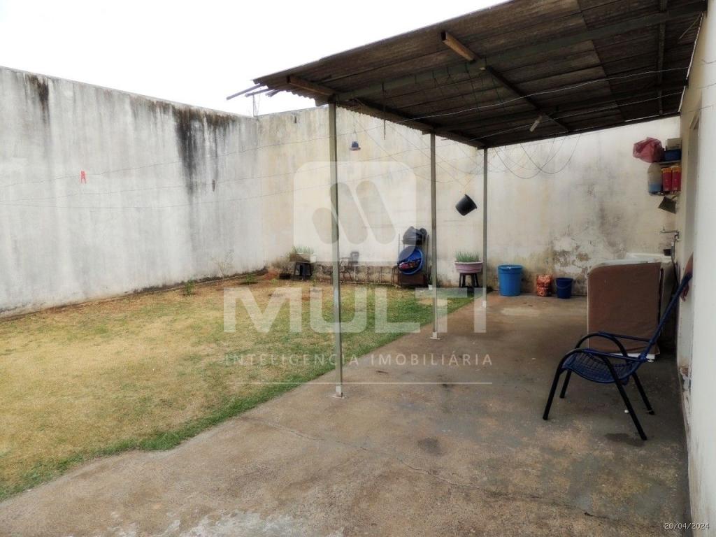 Casa à venda com 3 quartos, 120m² - Foto 13