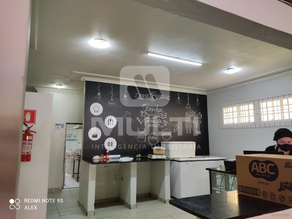 Prédio Inteiro à venda com 1 quarto, 250m² - Foto 5
