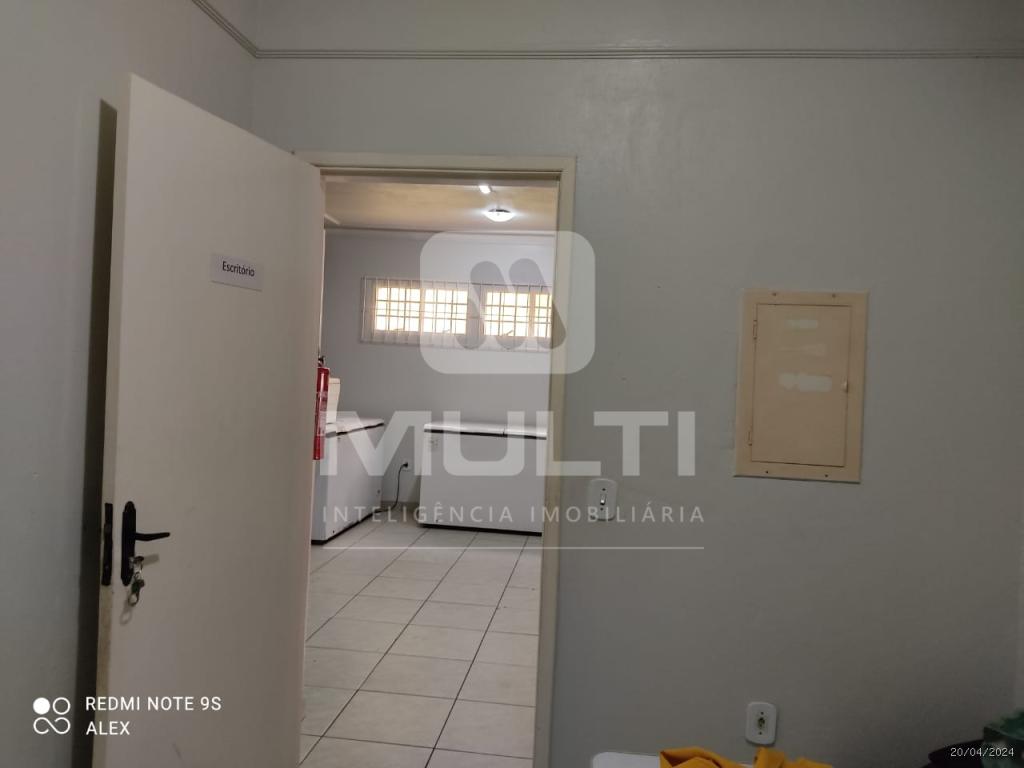 Prédio Inteiro à venda com 1 quarto, 250m² - Foto 6