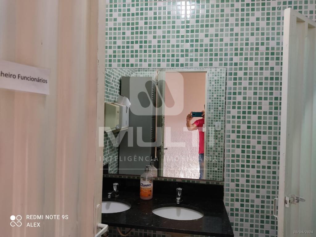 Prédio Inteiro à venda com 1 quarto, 250m² - Foto 14