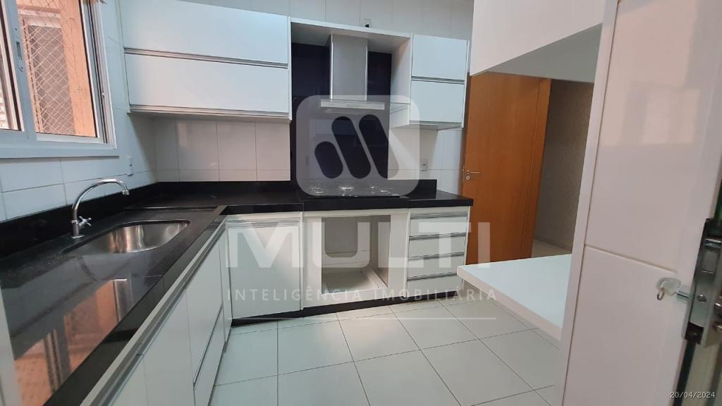 Apartamento à venda com 3 quartos, 99m² - Foto 7