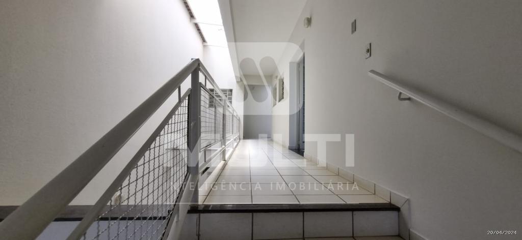 Prédio Inteiro à venda com 1 quarto, 248m² - Foto 13