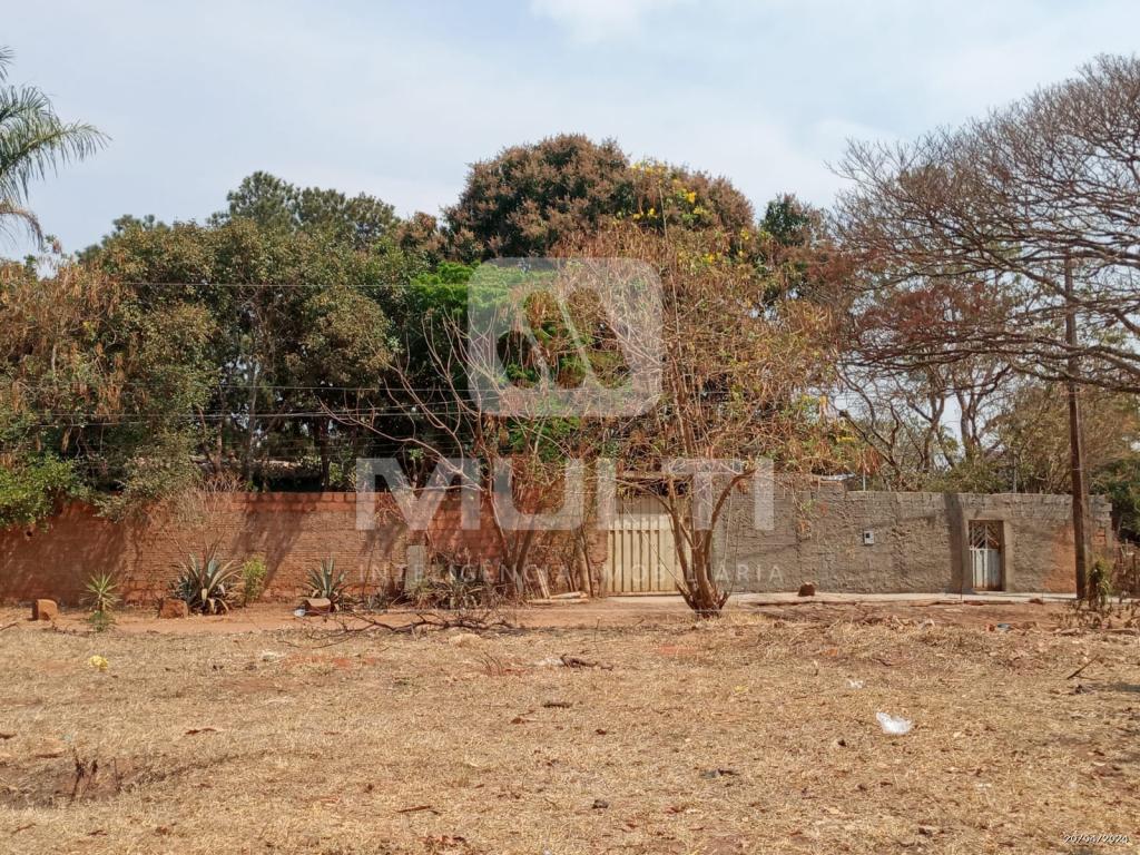 Chácara à venda com 2 quartos, 150m² - Foto 1
