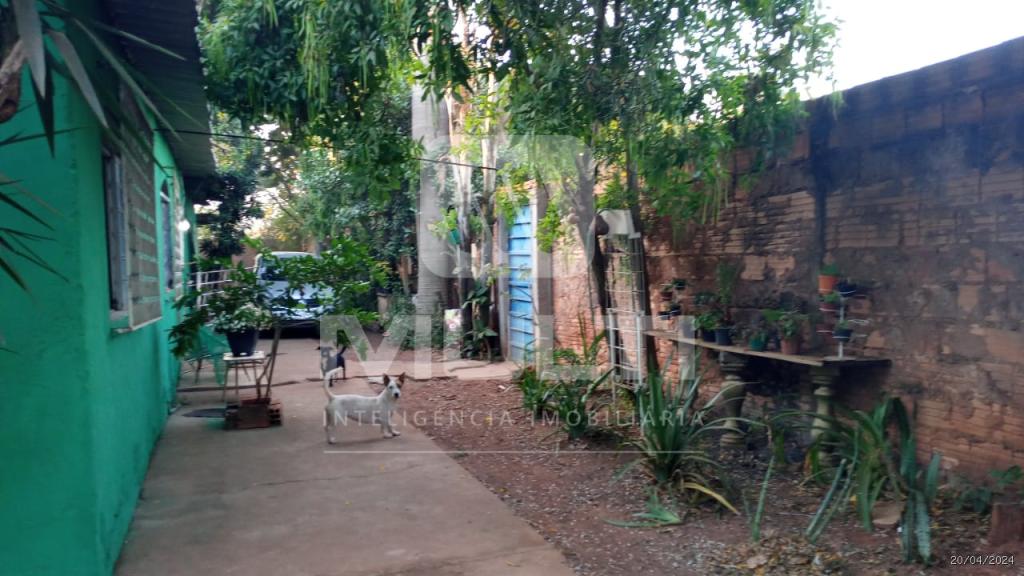 Chácara à venda com 2 quartos, 150m² - Foto 2
