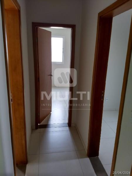 Apartamento à venda com 3 quartos, 75m² - Foto 1