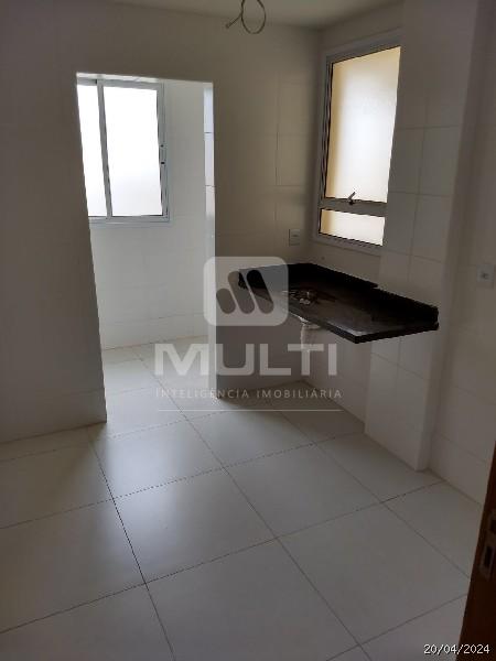 Apartamento à venda com 3 quartos, 75m² - Foto 4