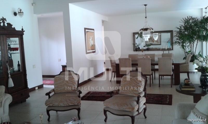 Casa à venda com 3 quartos, 436m² - Foto 9