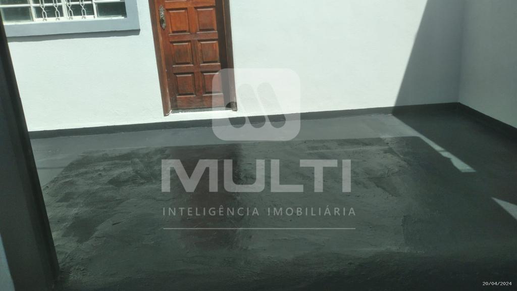 Casa à venda com 3 quartos, 110m² - Foto 4