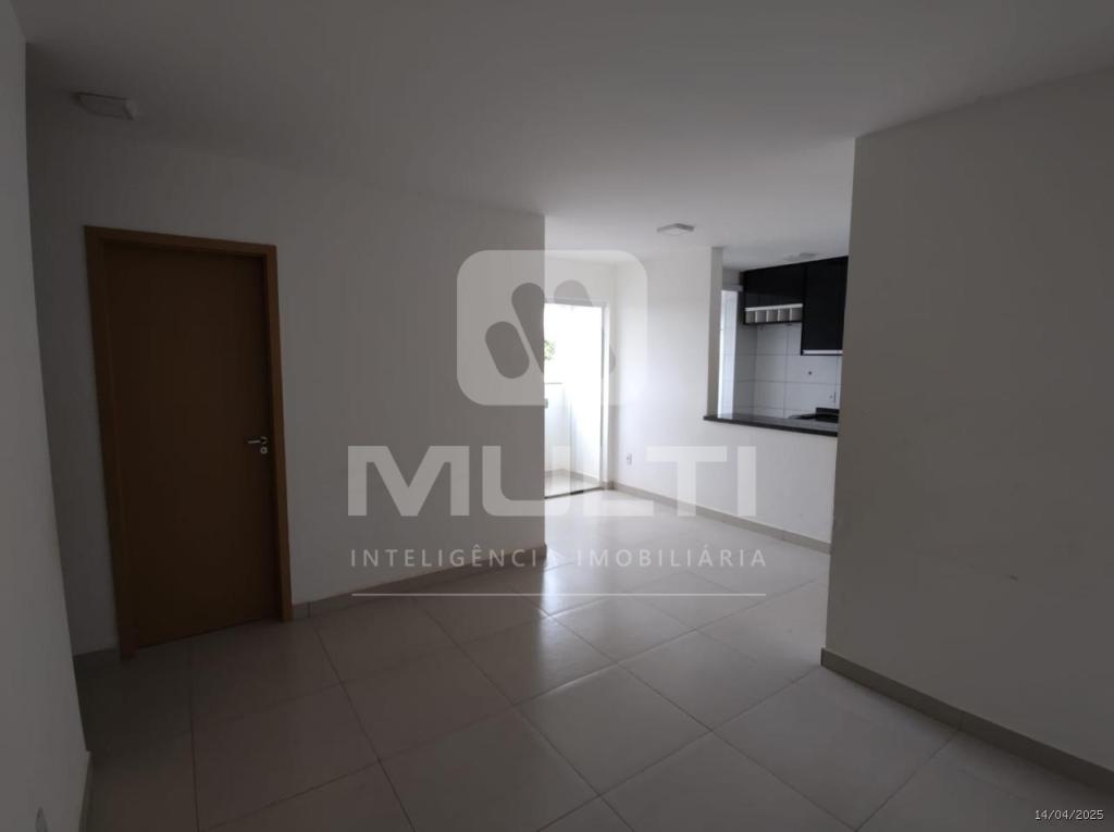 Apartamento à venda com 3 quartos, 67m² - Foto 2