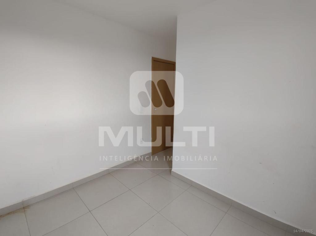 Apartamento à venda com 3 quartos, 67m² - Foto 3