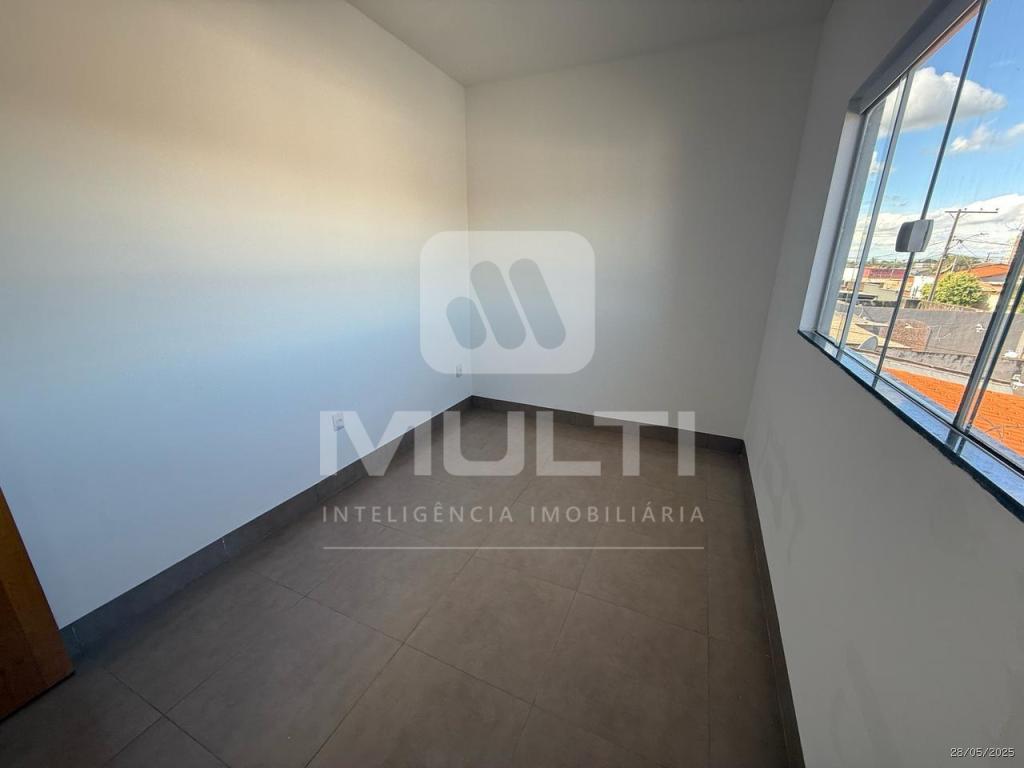 Apartamento à venda com 2 quartos, 56m² - Foto 3