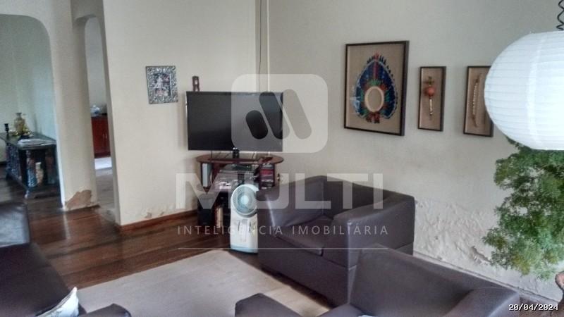 Casa à venda com 3 quartos, 195m² - Foto 8
