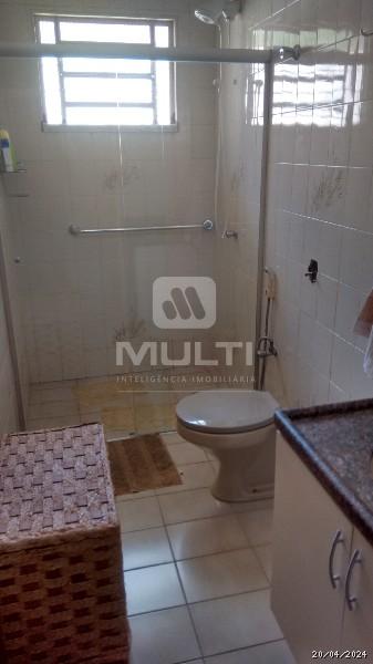 Casa à venda com 3 quartos, 195m² - Foto 11