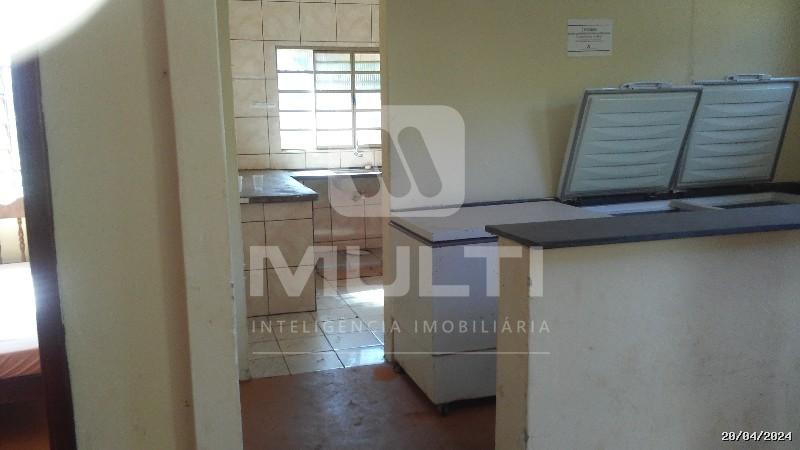 Chácara à venda com 1 quarto, 250m² - Foto 13