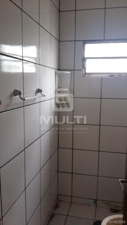 Casa à venda com 3 quartos, 110m² - Foto 2