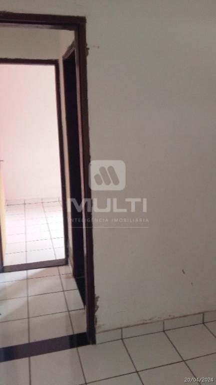 Casa à venda com 3 quartos, 110m² - Foto 3