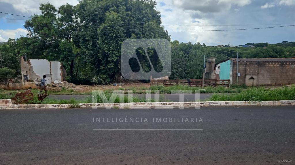 Loteamento e Condomínio - Foto 2