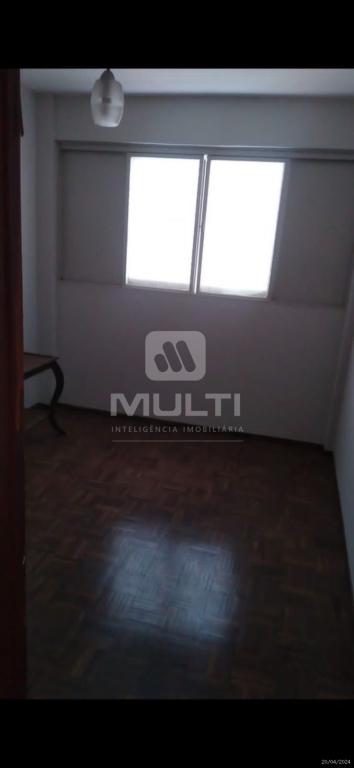 Apartamento à venda com 1 quarto, 42m² - Foto 2
