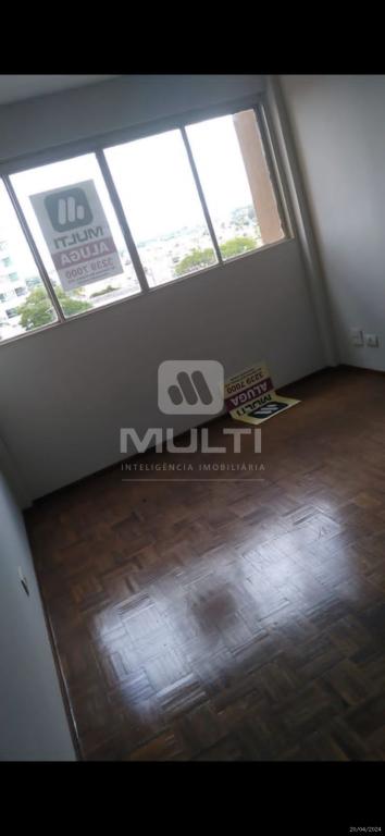 Apartamento à venda com 1 quarto, 42m² - Foto 3