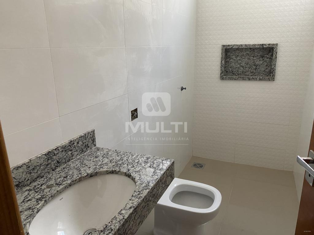 Casa à venda com 2 quartos, 120m² - Foto 7