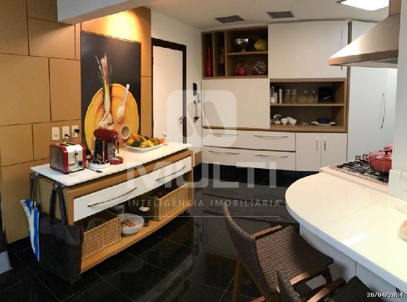 Apartamento, 3 quartos, 229 m² - Foto 2