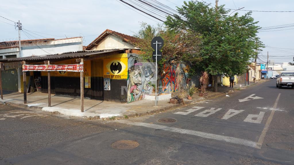 Terreno à venda com 1 quarto, 291m² - Foto 2