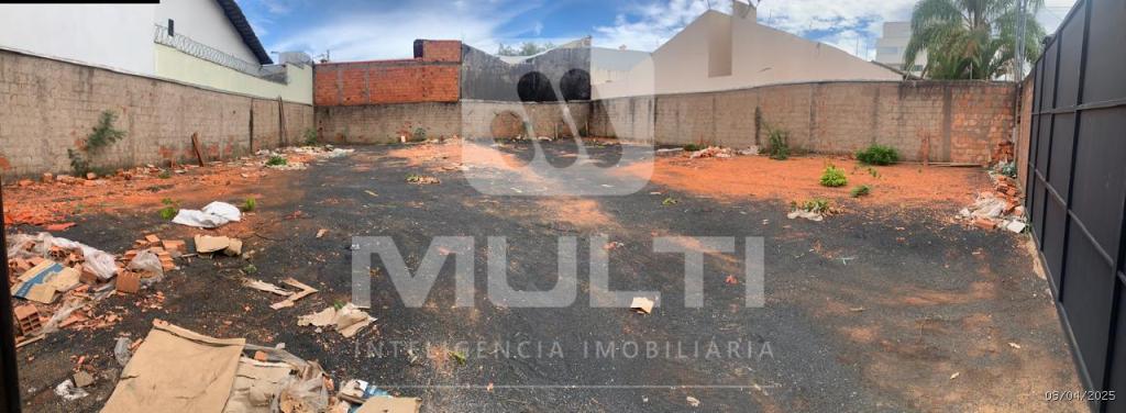 Terreno à venda com 1 quarto, 500m² - Foto 2