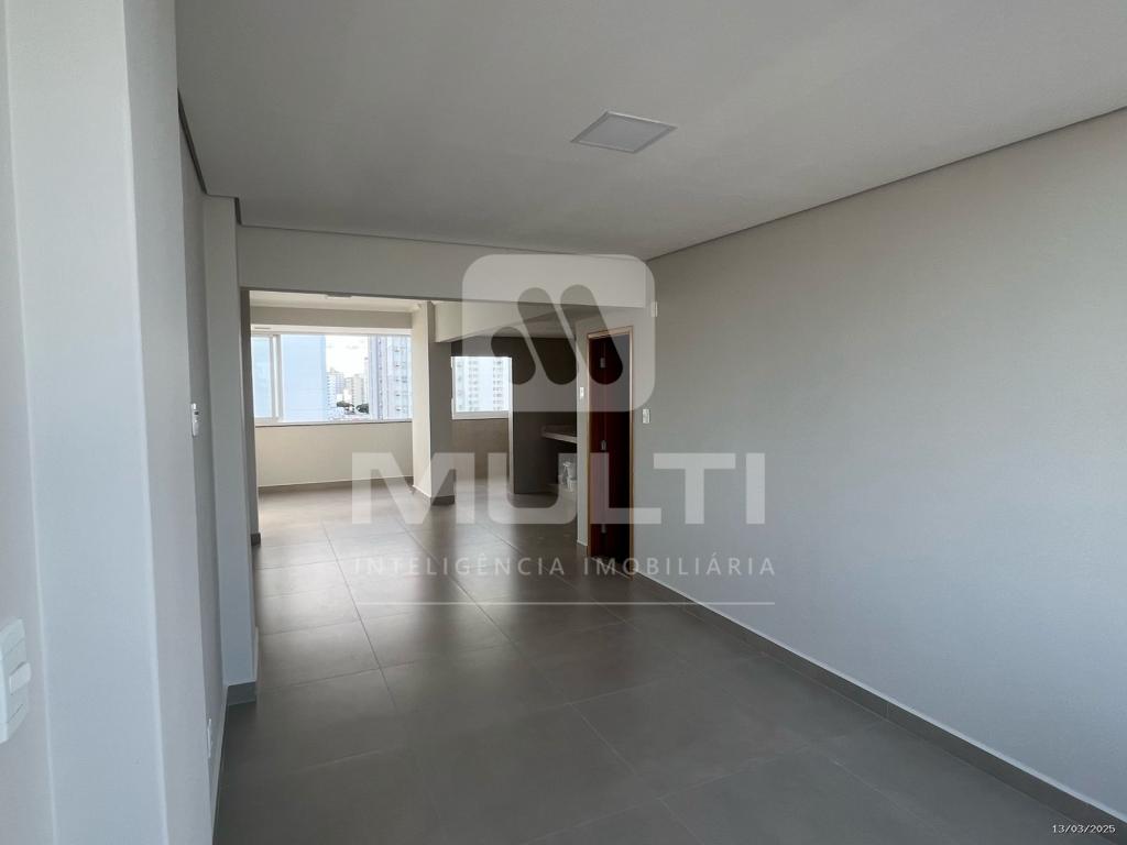 Apartamento à venda com 3 quartos, 130m² - Foto 1