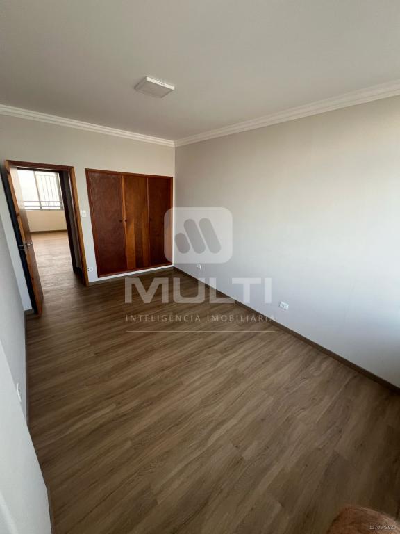 Apartamento à venda com 3 quartos, 130m² - Foto 10
