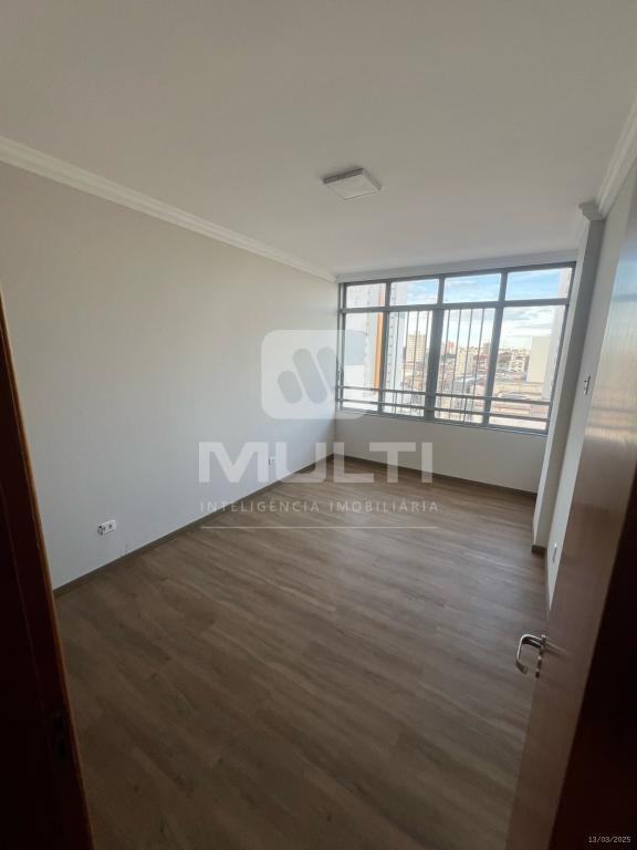 Apartamento à venda com 3 quartos, 130m² - Foto 12