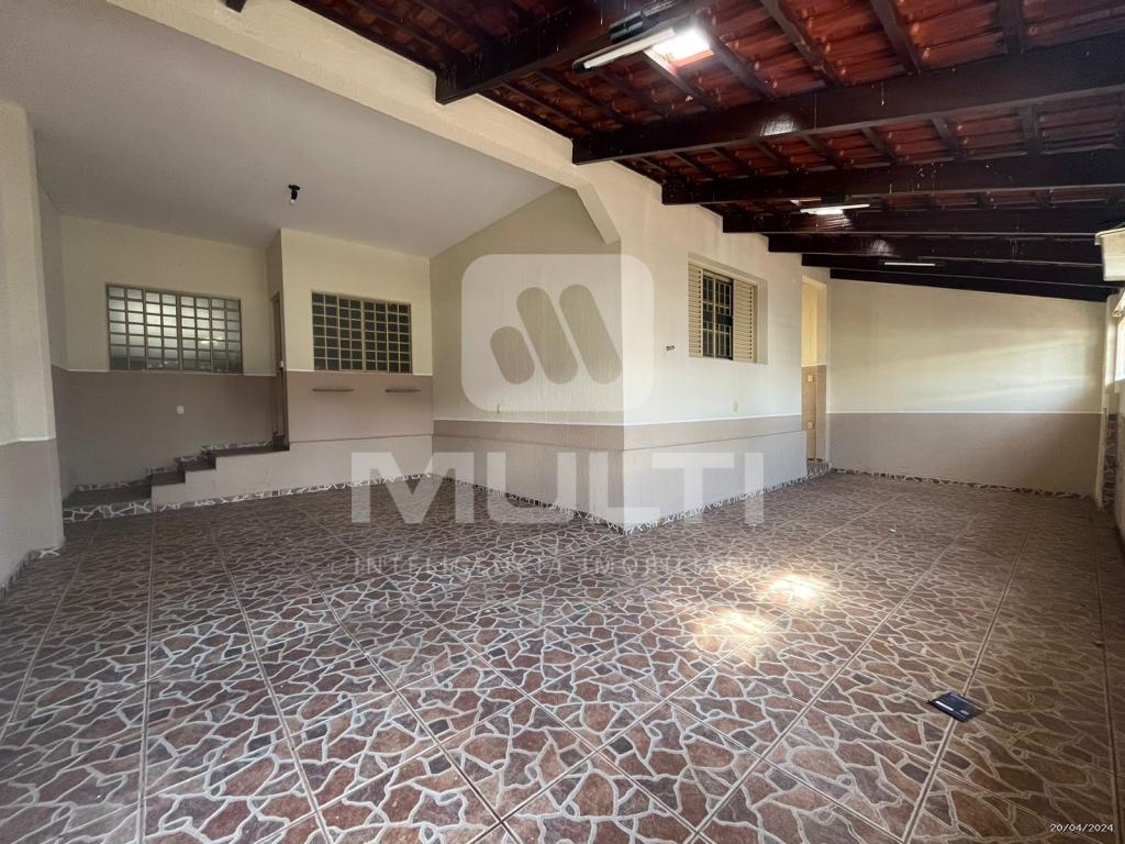 Casa, 4 quartos, 240 m² - Foto 1