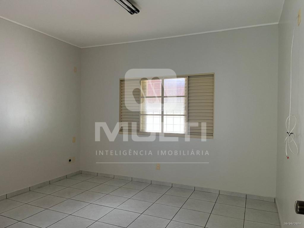 Casa, 4 quartos, 240 m² - Foto 3