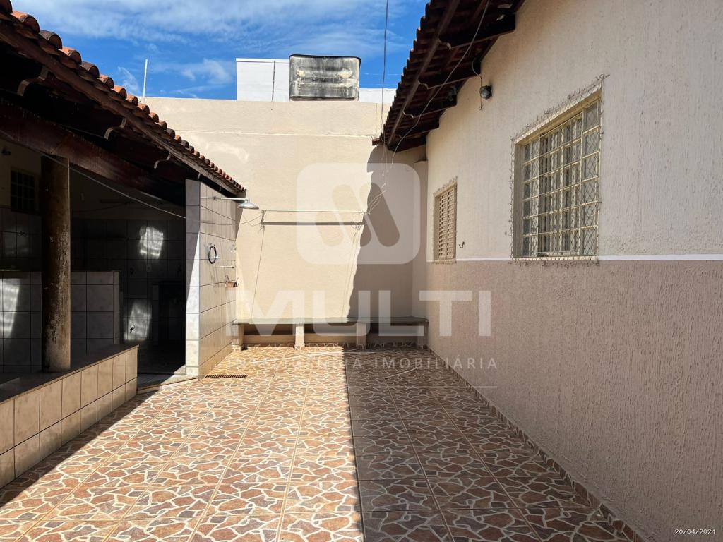 Casa, 4 quartos, 240 m² - Foto 26
