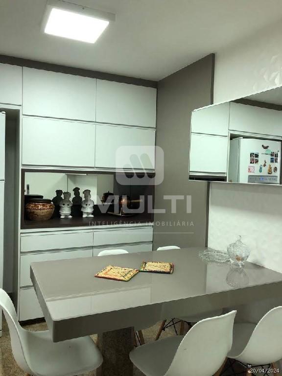 Casa à venda com 4 quartos, 375m² - Foto 10