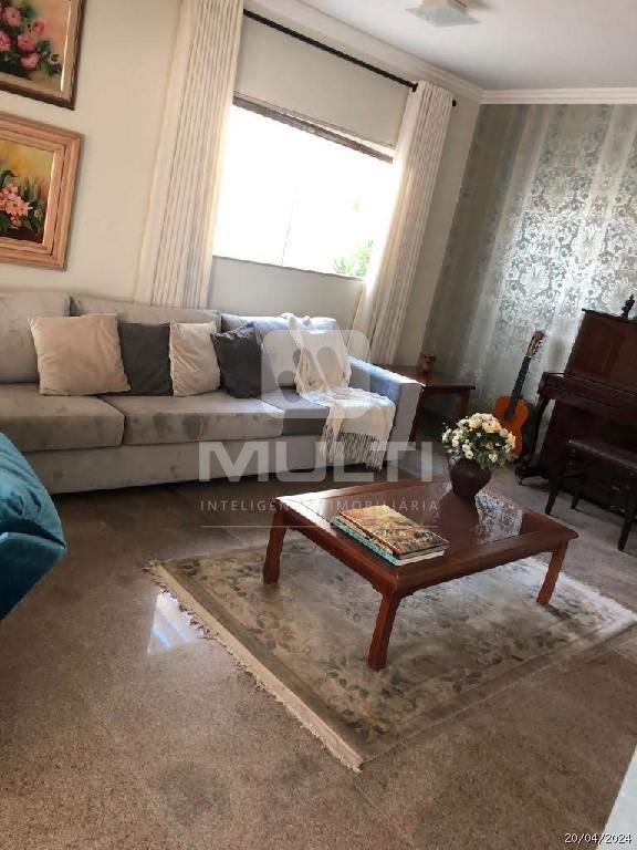 Casa à venda com 4 quartos, 375m² - Foto 20