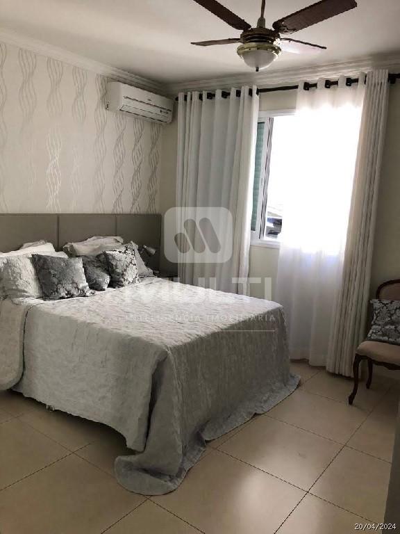 Casa à venda com 4 quartos, 375m² - Foto 21