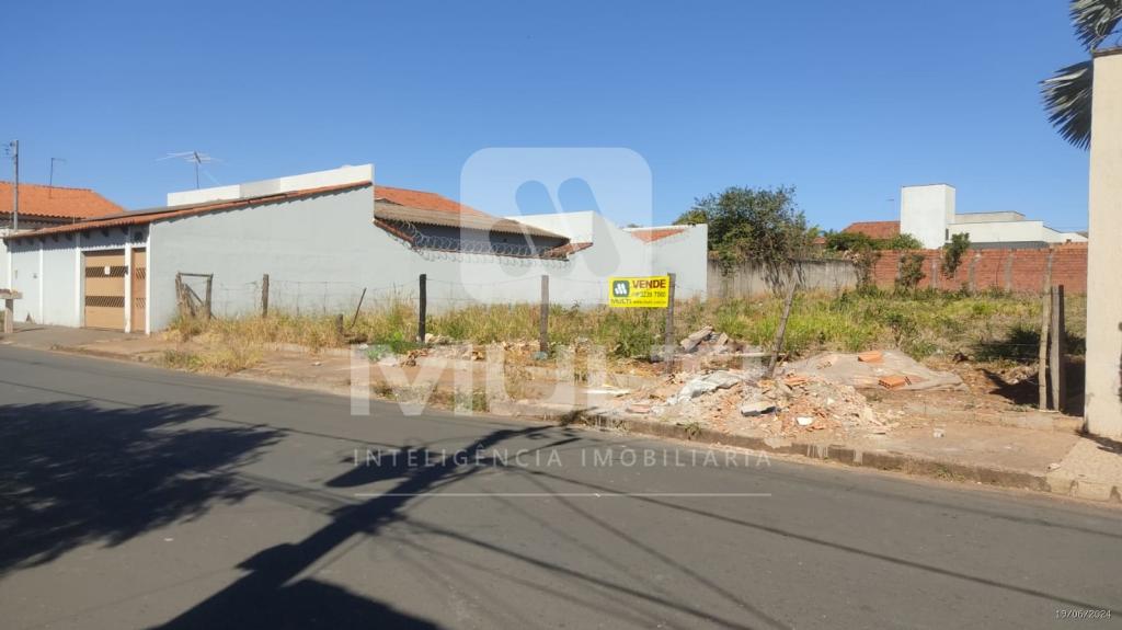 Loteamento e Condomínio à venda com 1 quarto, 1120m² - Foto 1