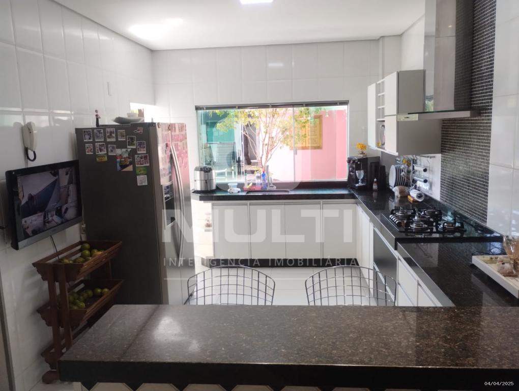 Casa, 3 quartos, 303 m² - Foto 3